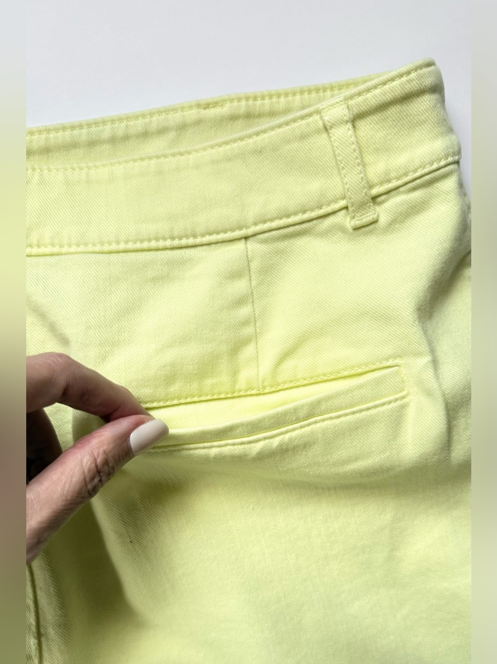 LOFT Palmer Shorts Size 14 Lemon Brûlée | EUC Utility Patch Pocket Shorts - Picture 10 of 11